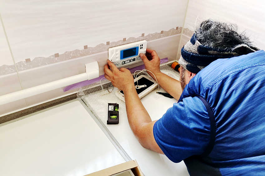 浴室リモコンの取り付け