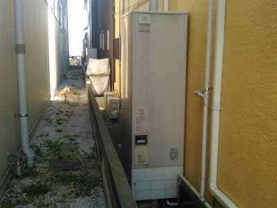 交換前のエコキュート