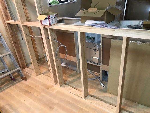 キッチンの間仕切り壁