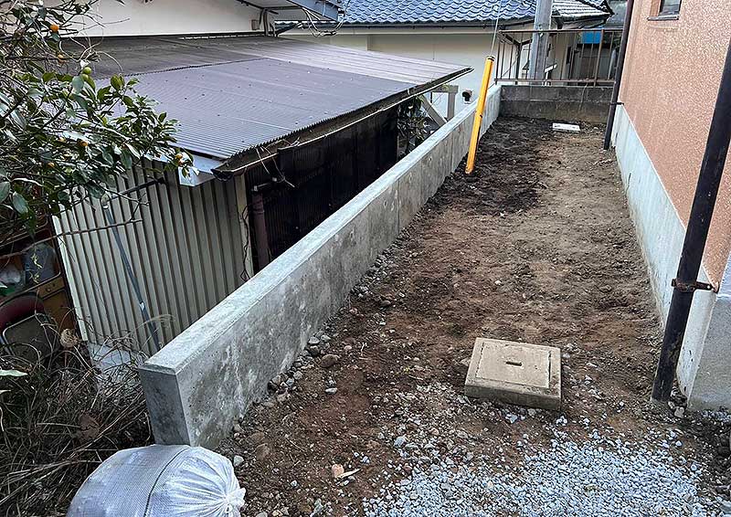 改修後の擁壁上のブロック塀